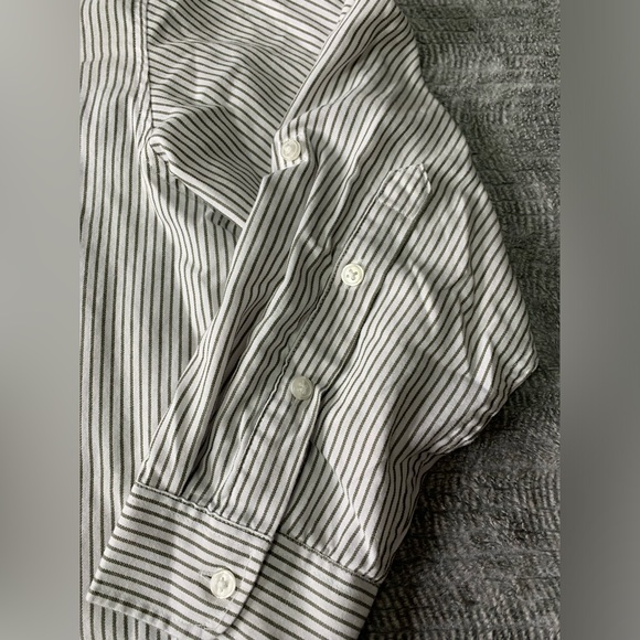 3/$20 Gloria Vanderbilt Button Up Collar
Roll Tab Long Sleeve Shirt Size XL - Picture 12 of 15